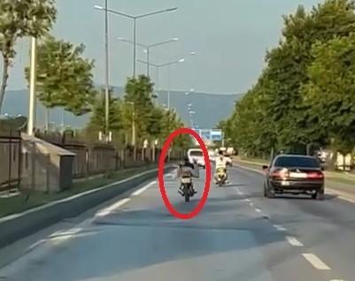 Trafik polisinin sözleri sosyal medyada gündem oldu!