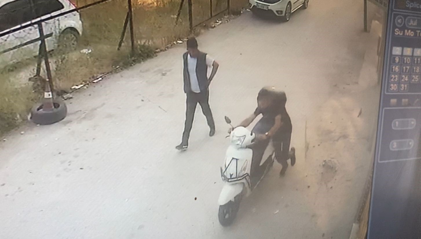 Bursa'da ilginç olay:Motosiklet çalmaya motosikletle geldiler!