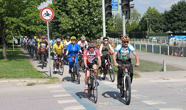 Yok artık...Trafikteki klimalı bisiklet kamerada