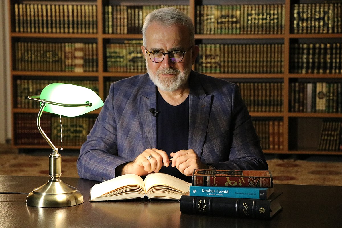 Bahadır Yenişehirlioğlu'ndan Tamer Karadağlı'yı hedef alan sanatçılara tepki