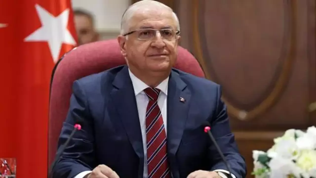 Bakan Güler'den 30 Ağustos mesajı: Şanlı ordumuz gece gündüz çalışmaya devam etmektedir...