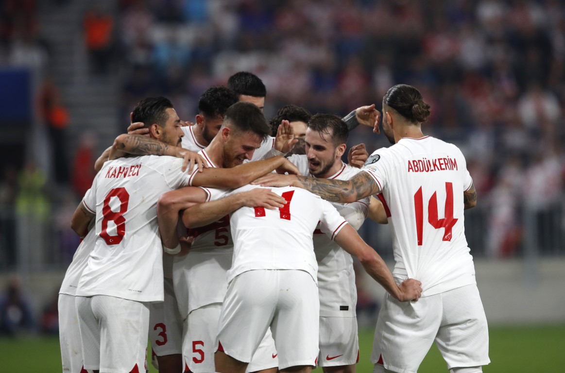 Hırvatistan'dan Lider Dönüyoruz