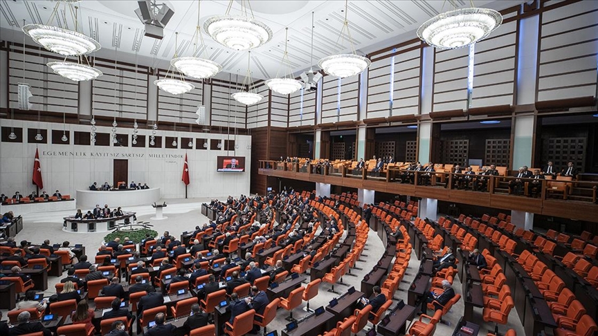 Genel Kurul'a ara! Bütçe görüşmeleri ertelendi!