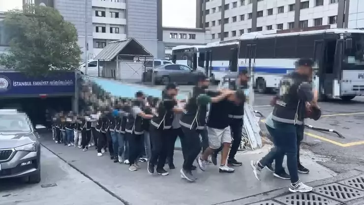 İstanbul'da 47 Gözaltı!