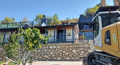 Gökçeören’de kaçak bir villa daha yıkıldı