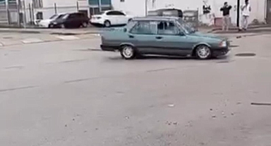 TOFAŞ sürücüsü yol ortasında dakikalarca drift attı, o anları kayda aldırdı