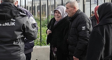 Balıkesir'deki patlamada hayatını kaybedenlerin aileleri de Bursa Adli Tıp Kurumuna geldi