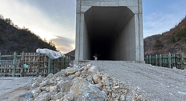 12 yıldır tamamlanamayan yol, ölümlü kazalara neden oluyor
