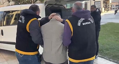 44 suç kayıtlı, 25 yıl hapis cezasıyla aranan şüpheli şehir turu atarken yakalandı
