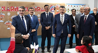 Başkan Yılmaz, öğrencilerin karne heyecanına ortak oldu