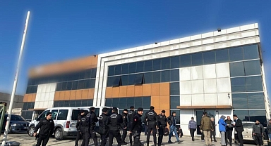 Bursa'da göçmen kaçakçılığı operasyonu: 2 şüpheli yakalandı, 11 göçmen sınır dışı edildi
