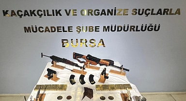 Bursa'da ruhsatsız silah ve tarih eser kaçaklığı yapanlara operasyon