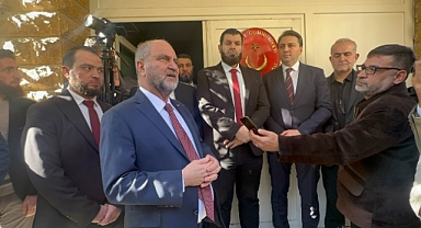 Halep Başkonsolosluğu'nda Türk bayrağı göndere çekildi