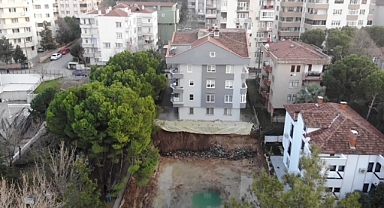 İnşaat alanında heyelan oldu, bina kaydı, vatandaşlar korku dolu anlar yaşadı