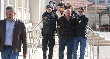 Konya’da çöken bina soruşturmasında 6 kişi adliyeye sevk edildi