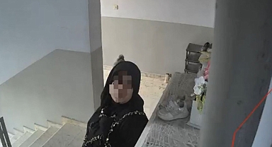 Zillere bastı, kamerayı görünce göbek attı