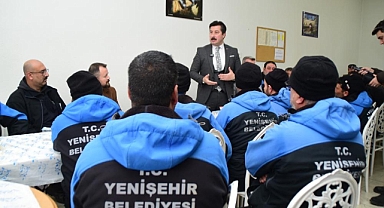 Başkan Ercan Özel, temizlik işçileriyle bir araya geldi