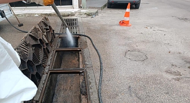 Bursa'da sel ve taşkın riskine karşı mazgallar temizleniyor