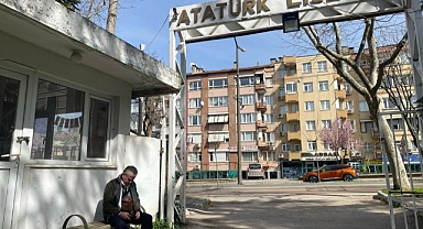 65 yıllık tarihi bina yıkılıyor