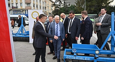 Büyükşehir’den üreticiye ekipman desteği