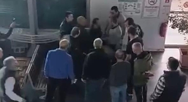 Güvenlik görevlileri ile vatandaşlar arasındaki gerginlik kamerada