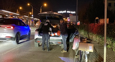 Yolun karşısına geçerken otomobilin çarptığı yaşlı kadın ağır yaralandı