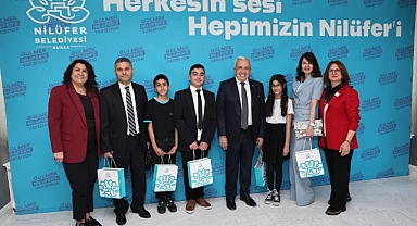 Başkan Şadi Özdemir makamını çocuklara devretti