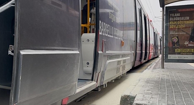 Bursa'da tramvay yangını paniğe neden oldu