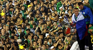  Bursaspor'un şampiyonluğu 15 yıl önce yaşananları hatırlattı