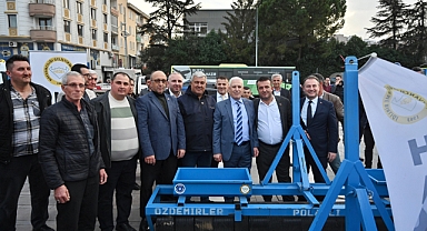 Büyükşehir’den üreticiye ekipman desteği