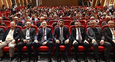 Dirençli Kentler Zirvesi'nde başkanlar uyardı dakikalar sonra deprem oldu