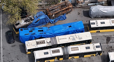 İETT garajları otobüs mezarlığına dönüştü, yanan otobüsler havadan görüntülendi