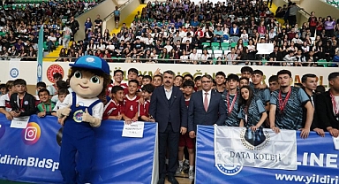 77 okuldan 4 bin 50 öğrenci sporla buluştu