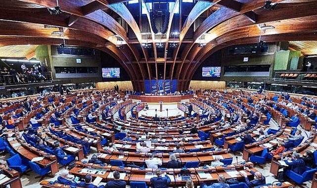AB'den Suriye'ye yönelik tüm ekonomik yaptırımları kaldırma kararı