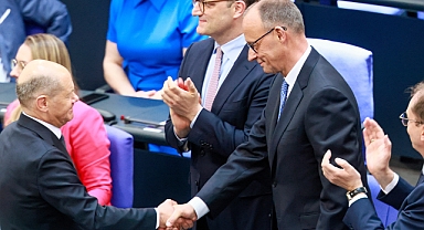 Almanya'da Friedrich Merz, meclisteki ikinci tur oylamada ülkenin yeni başbakanı seçildi