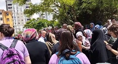 Gaziantep’te skandal: Kantinci Kur’an-ı Kerim sayfalarını tost kağıdı yaptı