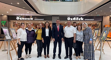 Ortaokul öğrencilerinden görsel sanatlar sergisi