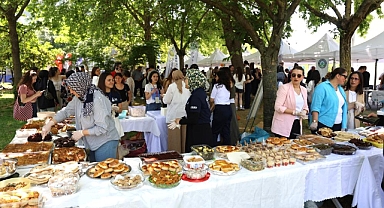 Ziraat fakültesinde geleneksel tomurcuk şenliği