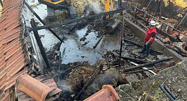 Bayrama iki gün kala yürek yakan yangın: Kurbanlıklar telef oldu