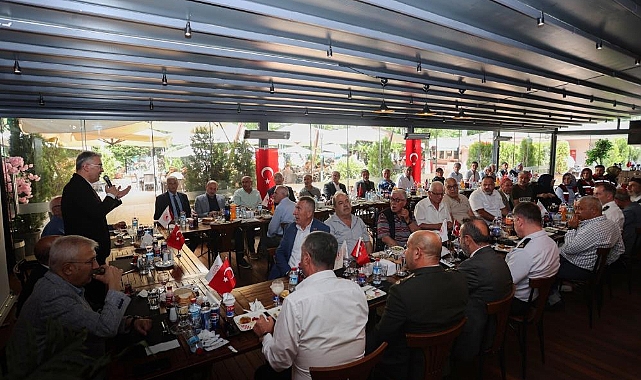 Bursa Valisi Erol Ayyıldız, şehit babaları ve gazi babalarla bir araya geldi