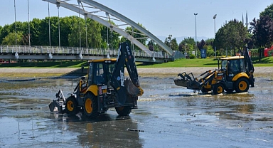 Büyükşehir Belediyesi’nden Hüdavendigar'da dere temizliği