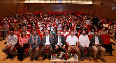 Eğitimde dijital dönüşüm ve yapay zekâ teknolojileri Bursa’da ele alındı