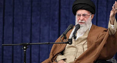 İran dini lideri Ali Ayetullah Hamaney: ''İran kimseye teslim olmayacaktır''