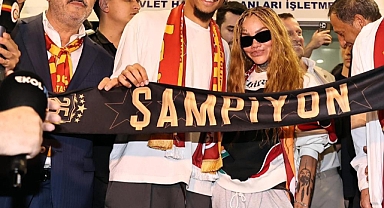 Leroy Sane, İstanbul’a geldi