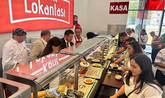Osmangazi Belediyesi’nden Ferdi Zeyrek anısına yemek ikramı