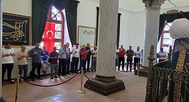 Şehit padişah Bursa’daki kabri başında anıldı