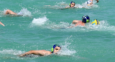 Spor ve eğlenceyi birleştiren Sutopu Festivali başladı