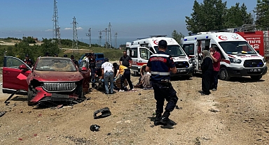 Yalova’da otomobil 4 metre yükseklikten yola uçtu: 2 yaralı