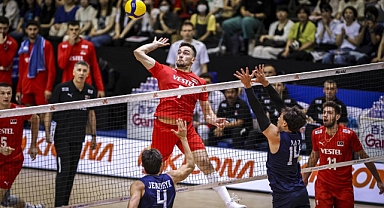 A Milli Erkek Voleybol Takımı, ABD'ye 3-0 mağlup oldu