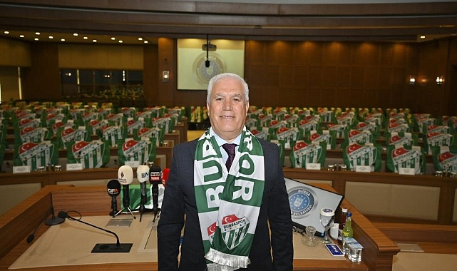 Bursaspor taraftarından, Mustafa Bozbey'e teşekkür yağmuru
